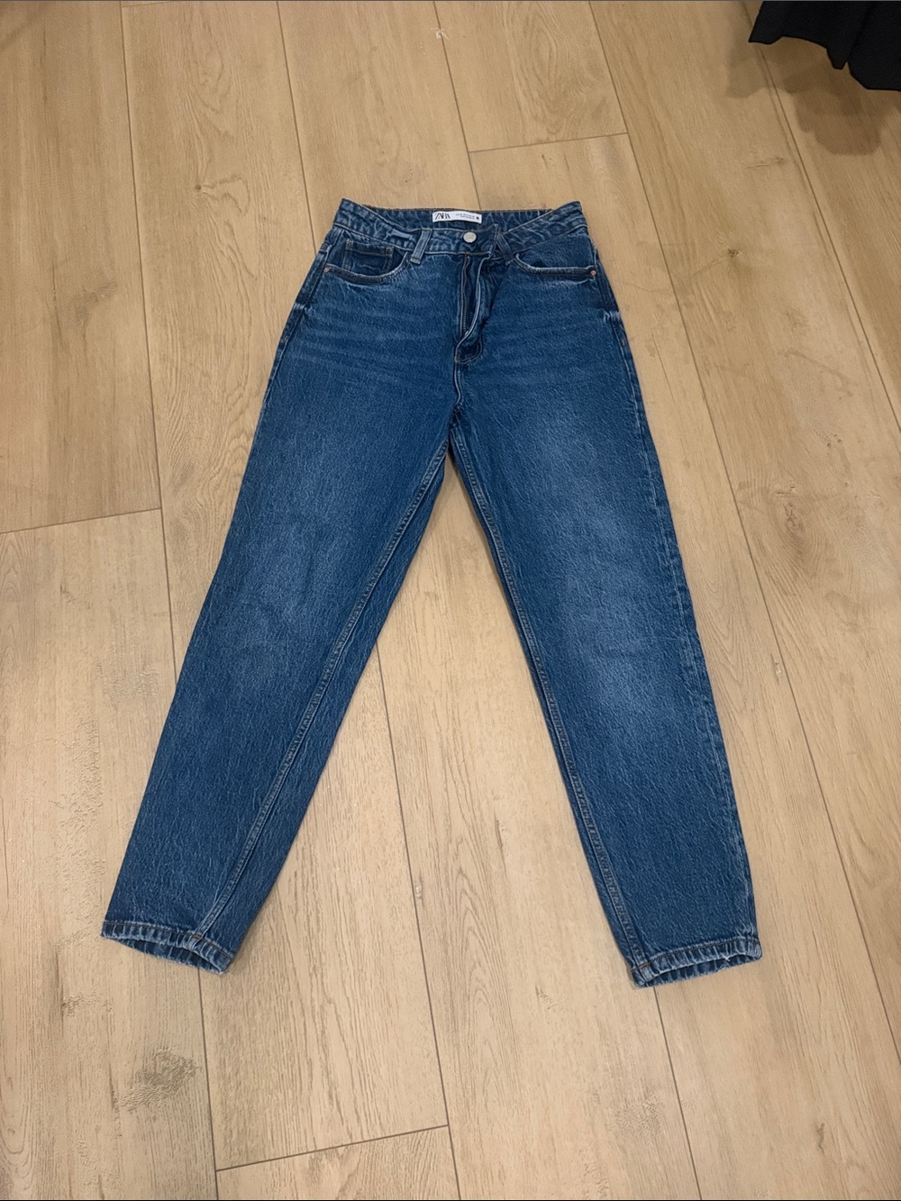 Zara Women's Boyfriend Jeans in Dark Blue Wash